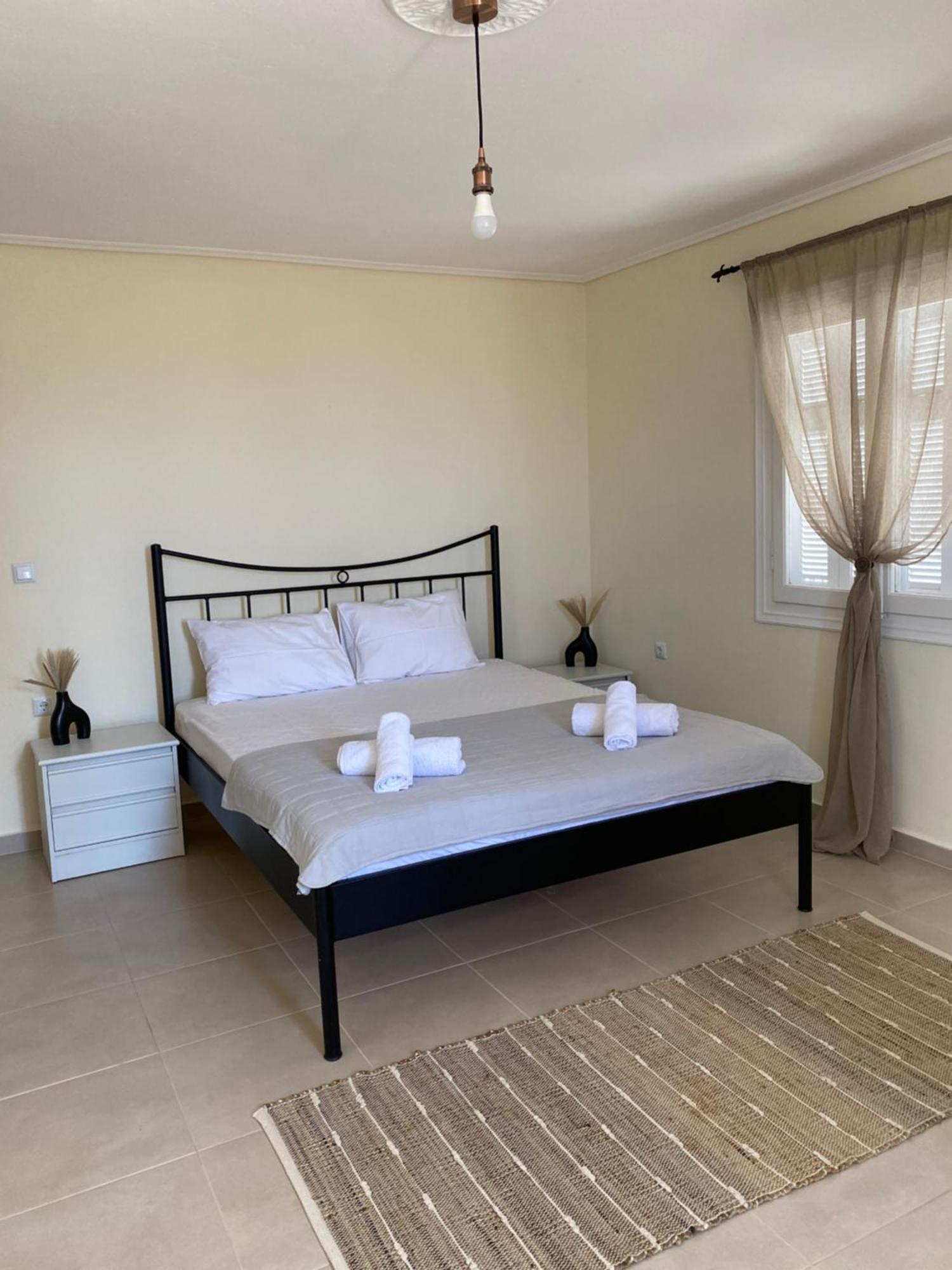 Coastal Haven Apartment Kalamata Exterior photo